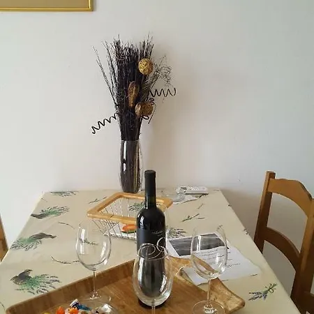 Apartman Davor Apartamento